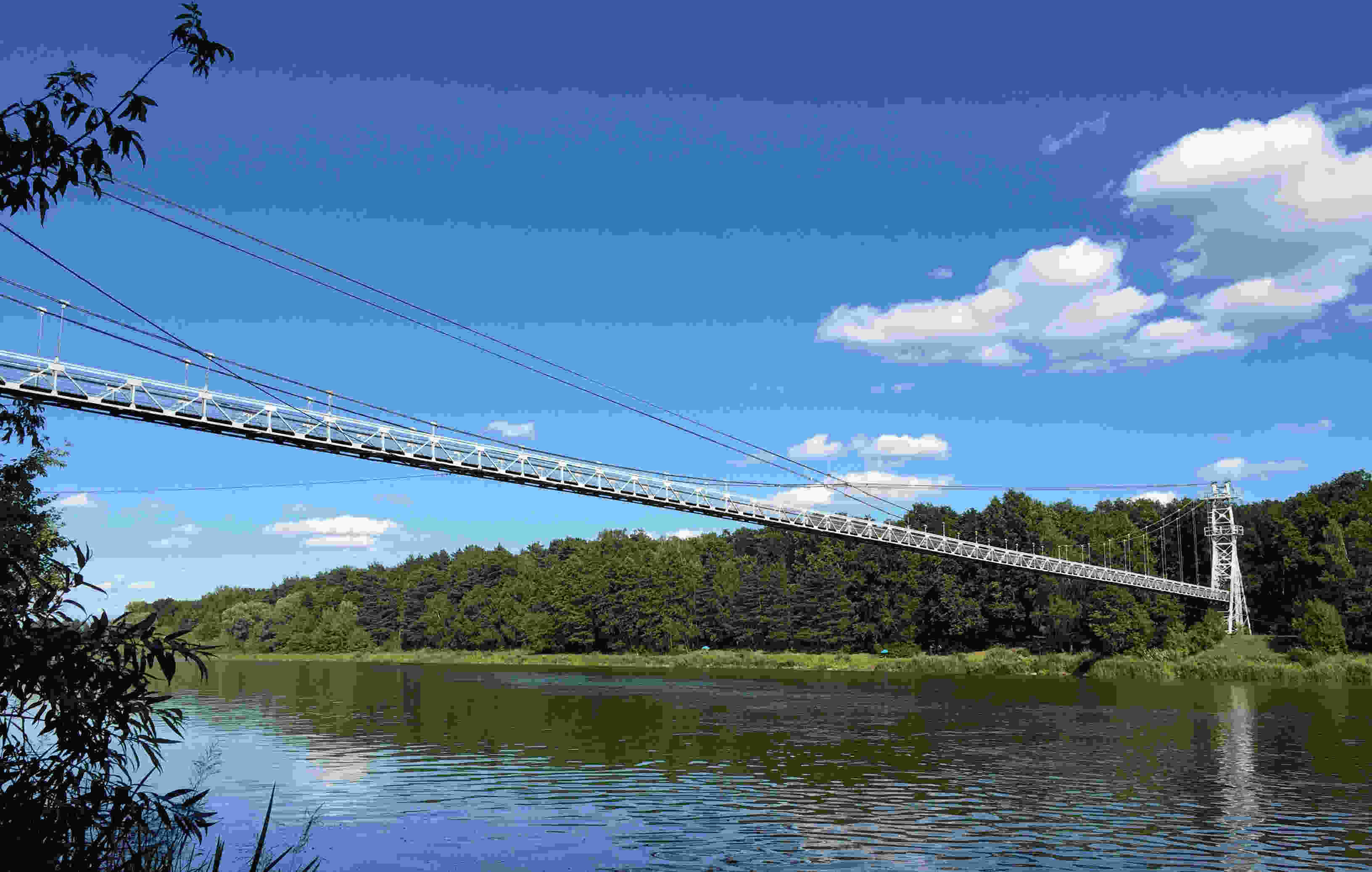  Suspension bridge across the Neman to the city of Mosty