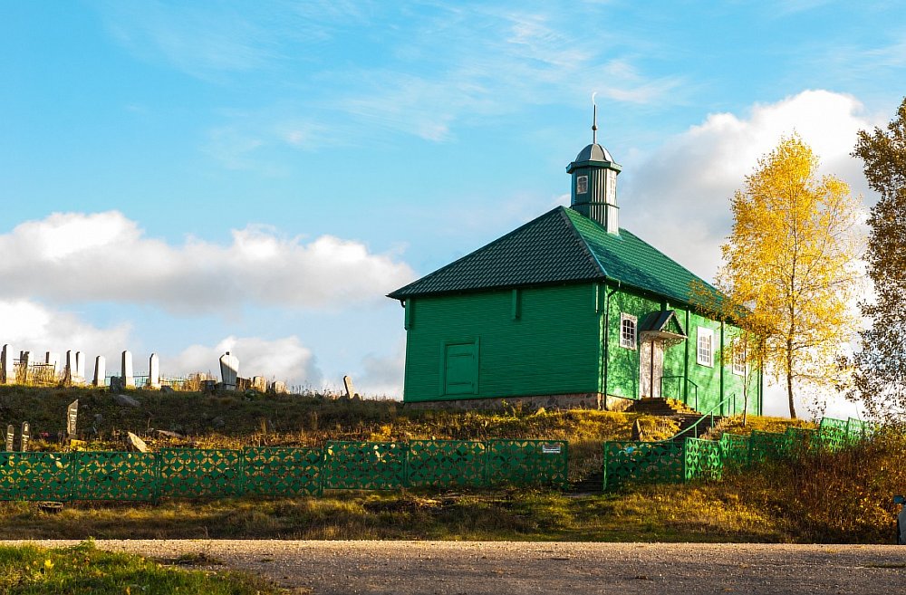 Мечеть и мизар в Ловчицах